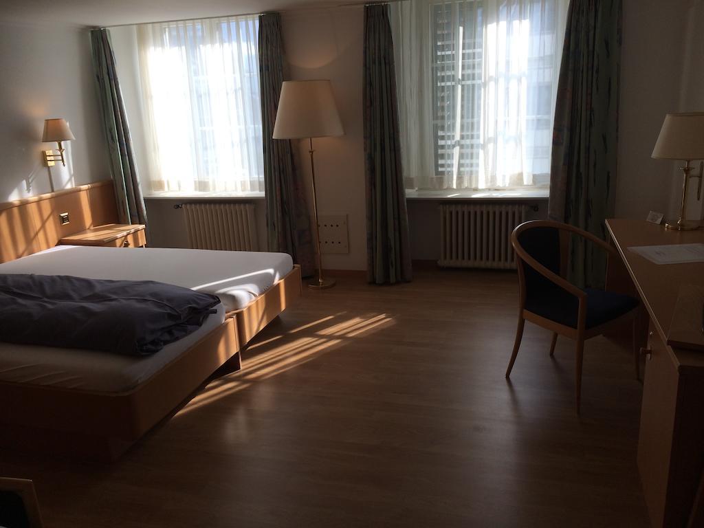 Hotel Schwert Näfels Zimmer foto